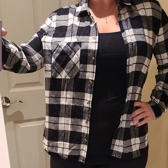 Plaid shirt - Picture 2 of 3